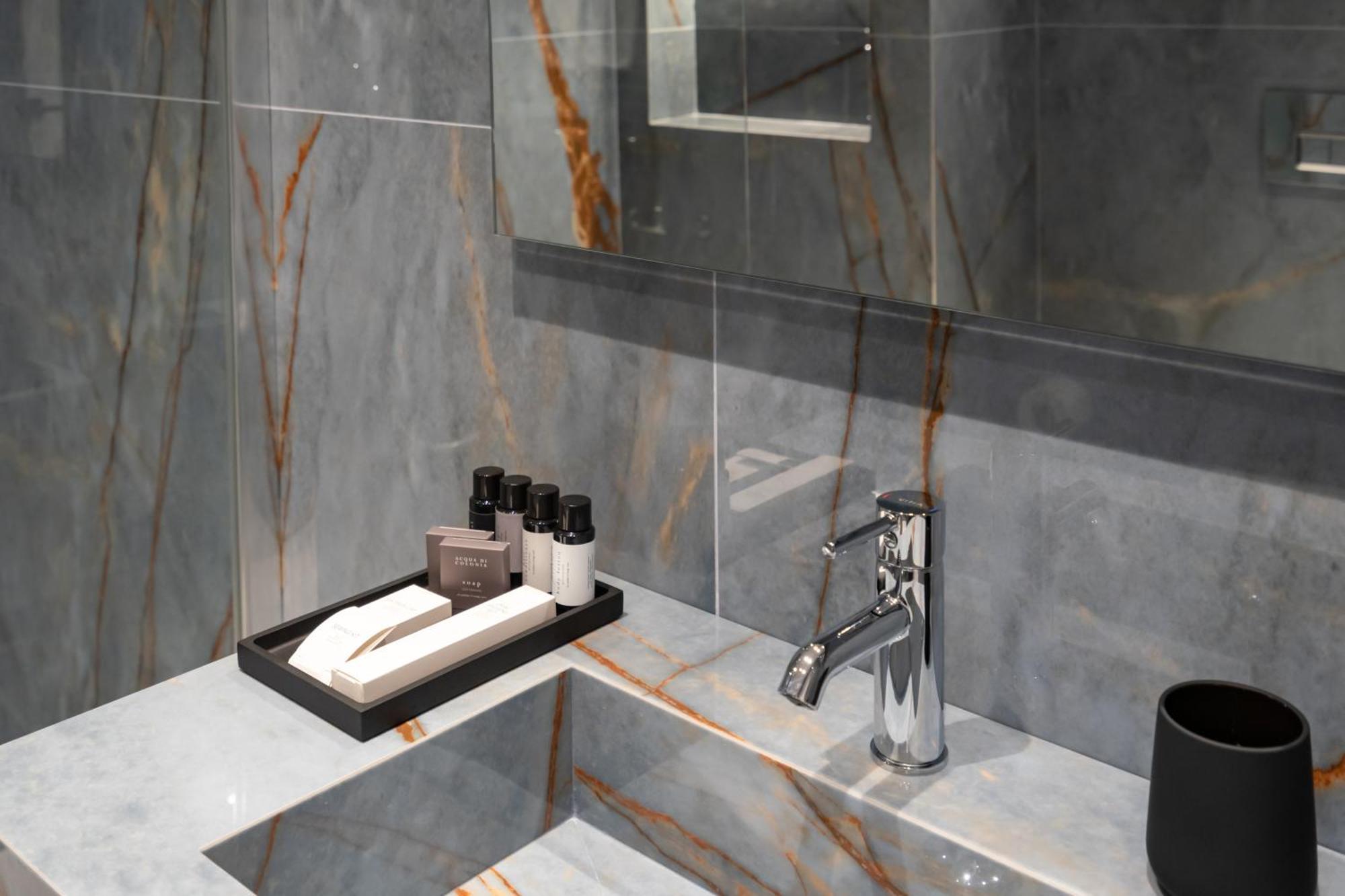 Insogno Suites Napoli Ngoại thất bức ảnh
