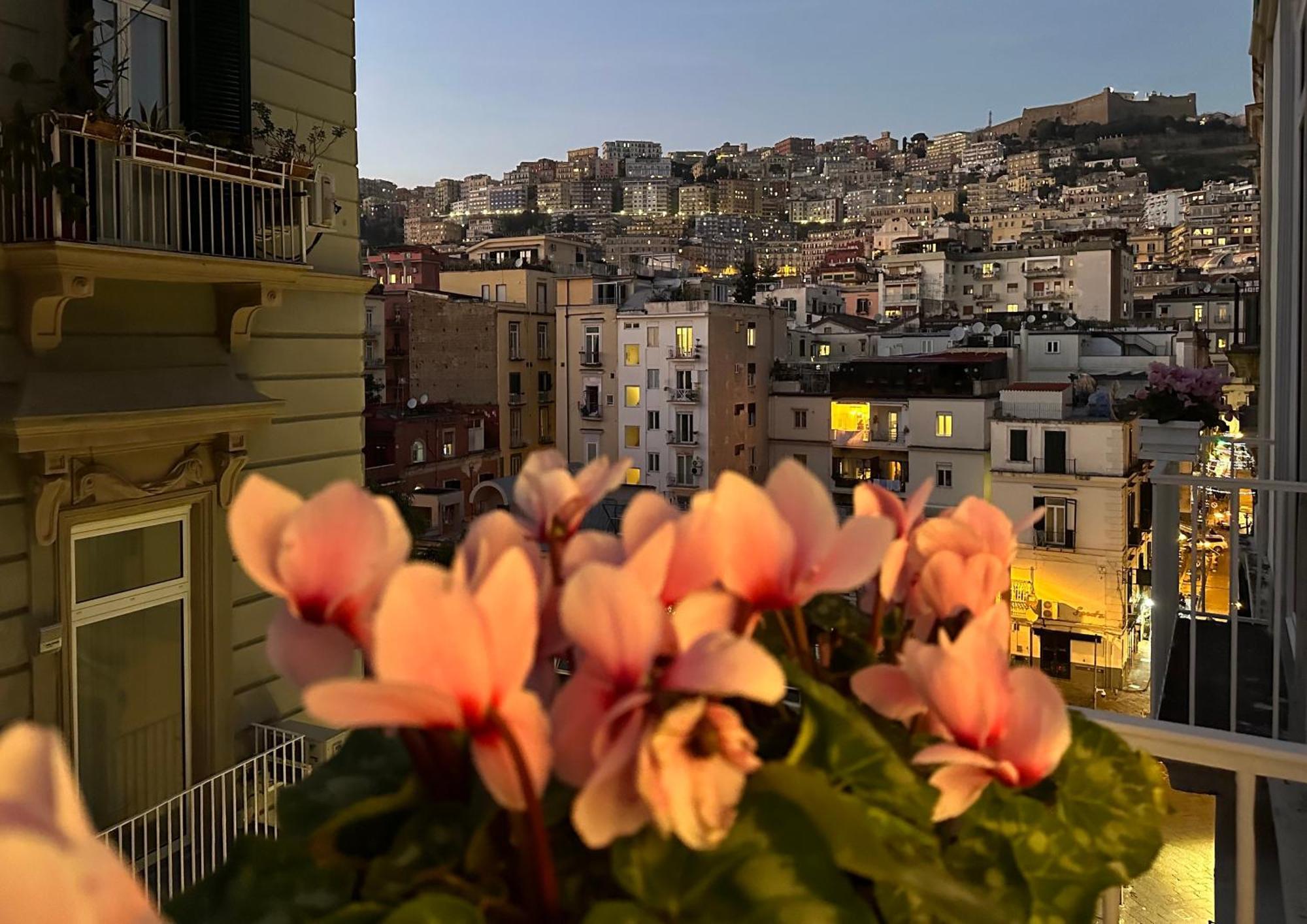 Insogno Suites Napoli Ngoại thất bức ảnh